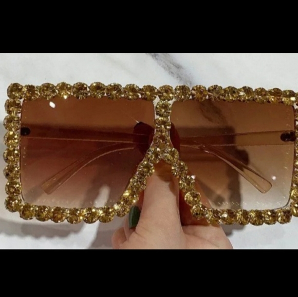 Oversized Rhinestone Sunglasses - Picture 5 of 5